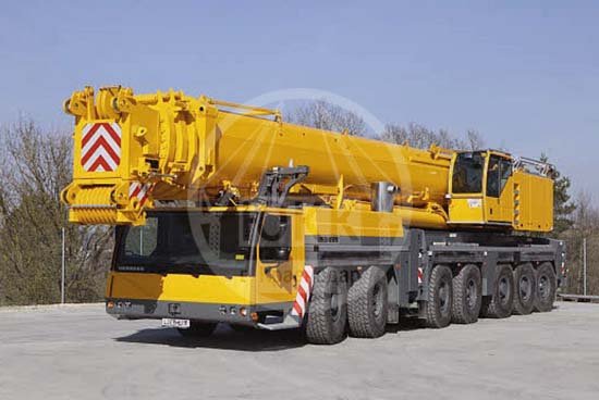 Liebherr-LTM-1400-400-тонн.jpg
